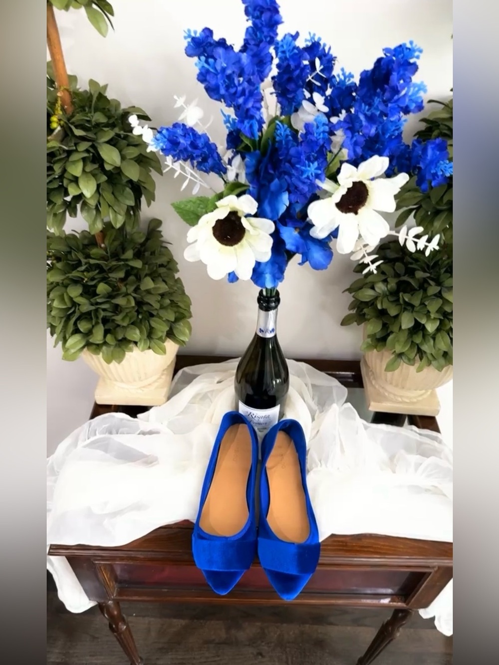 BAMBOO Royal Blue Velvet/Suede + Satin Pointed Peep-Toe Flats | Size 8